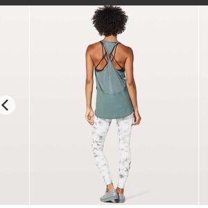 NWT - Lululemon Twist & Train Tank
Sea Steel